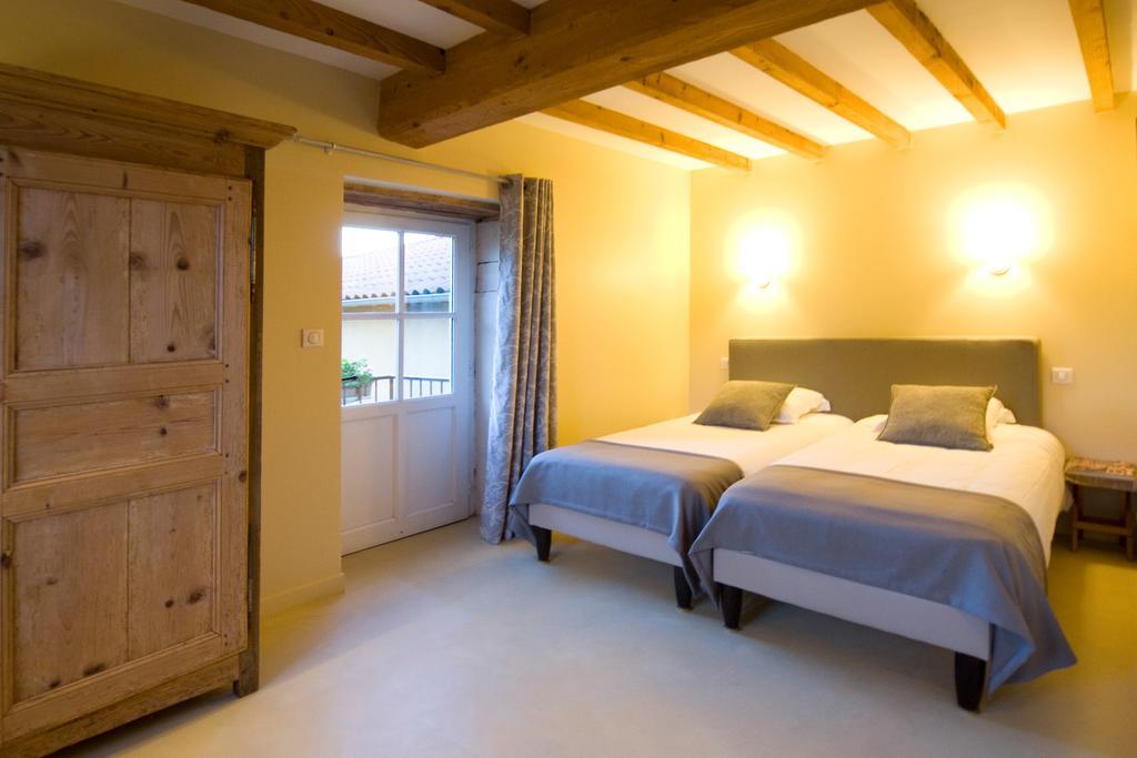 B&B La Cerisaie Francheleins Номер фото