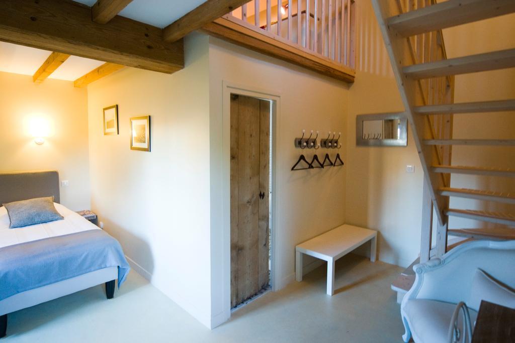 B&B La Cerisaie Francheleins Номер фото