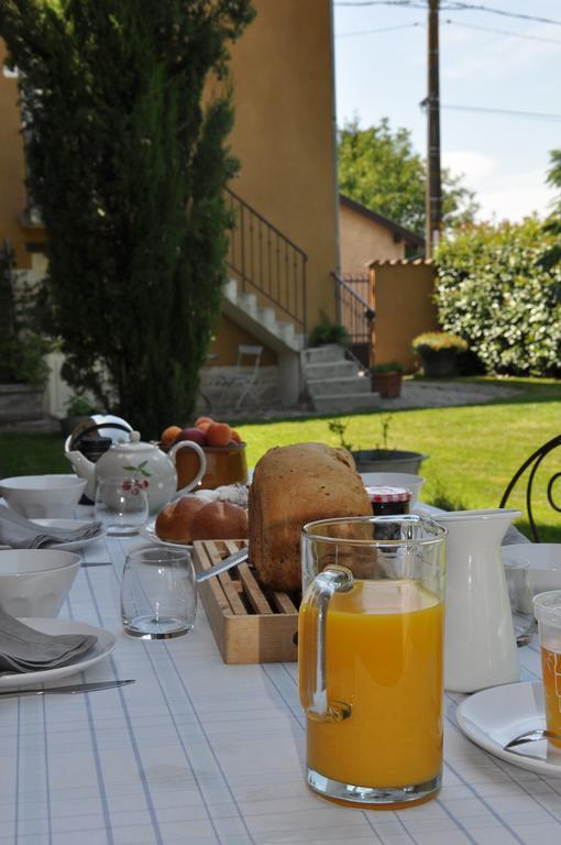B&B La Cerisaie Francheleins Экстерьер фото