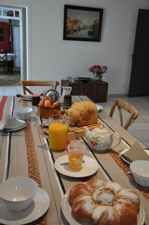B&B La Cerisaie Francheleins Экстерьер фото